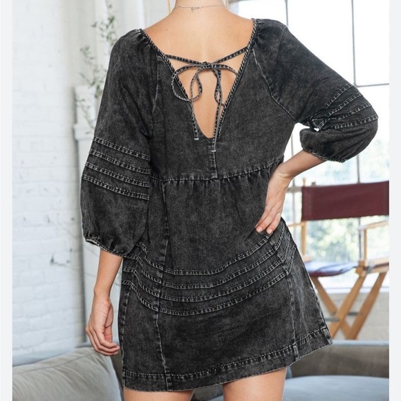 Mustard Seed Black Dark Wash V Neck Denim Midi Dress with Pockets - S - Picture 3 of 11